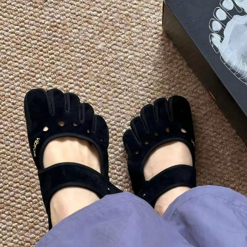 Women Split Toe Five-Toe Baref - Pilates Yoga Footwear ulasan dan harga